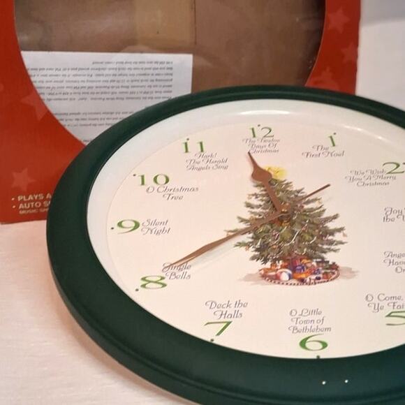 Vintage Musical Christmas Clock - Picture 5 of 6